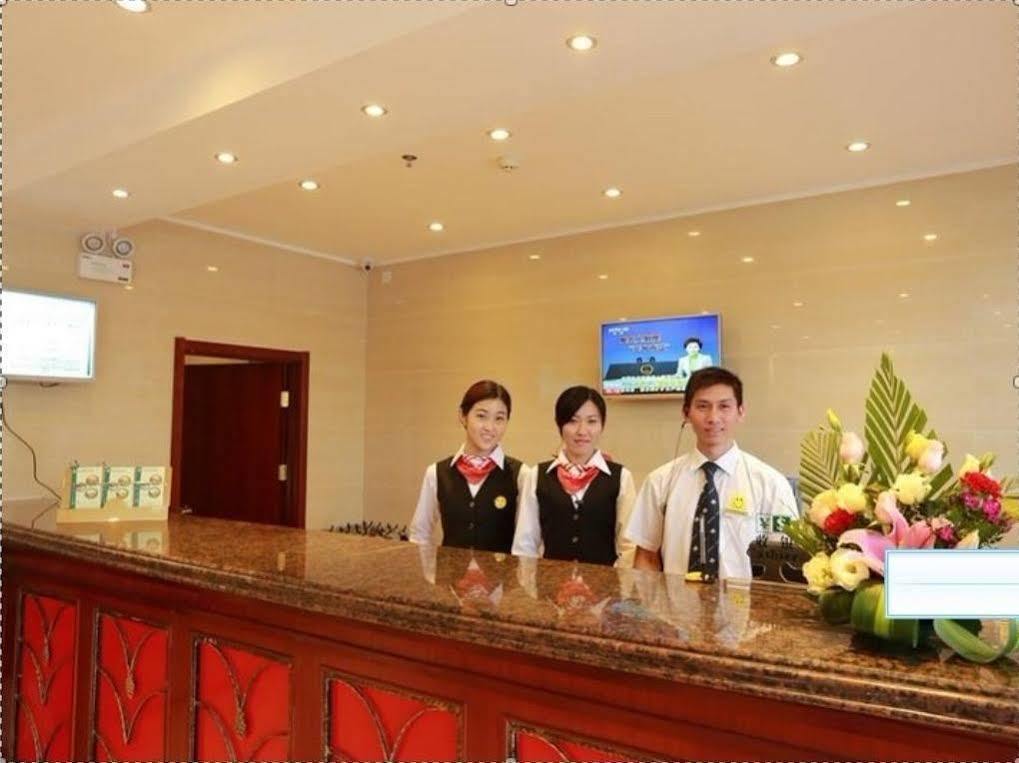 Greentree Inn Hainan Sanya Chunyuan Seafood Square Express Hotel Esterno foto